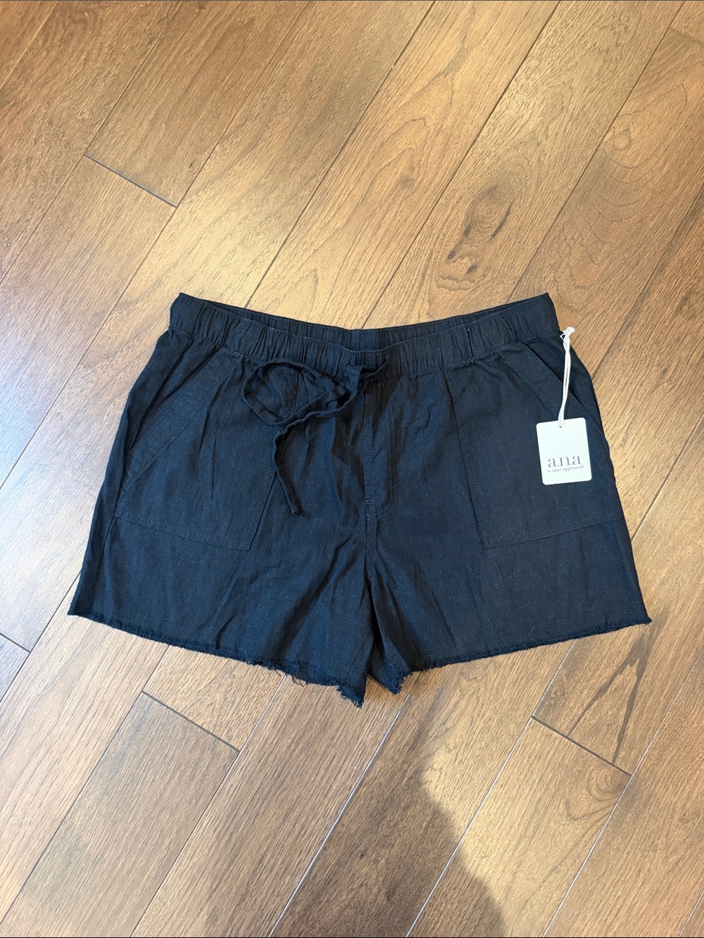 a.n.a Black Women's Drawstring Linen-Blend Shorts Size Large NWT - C66-001